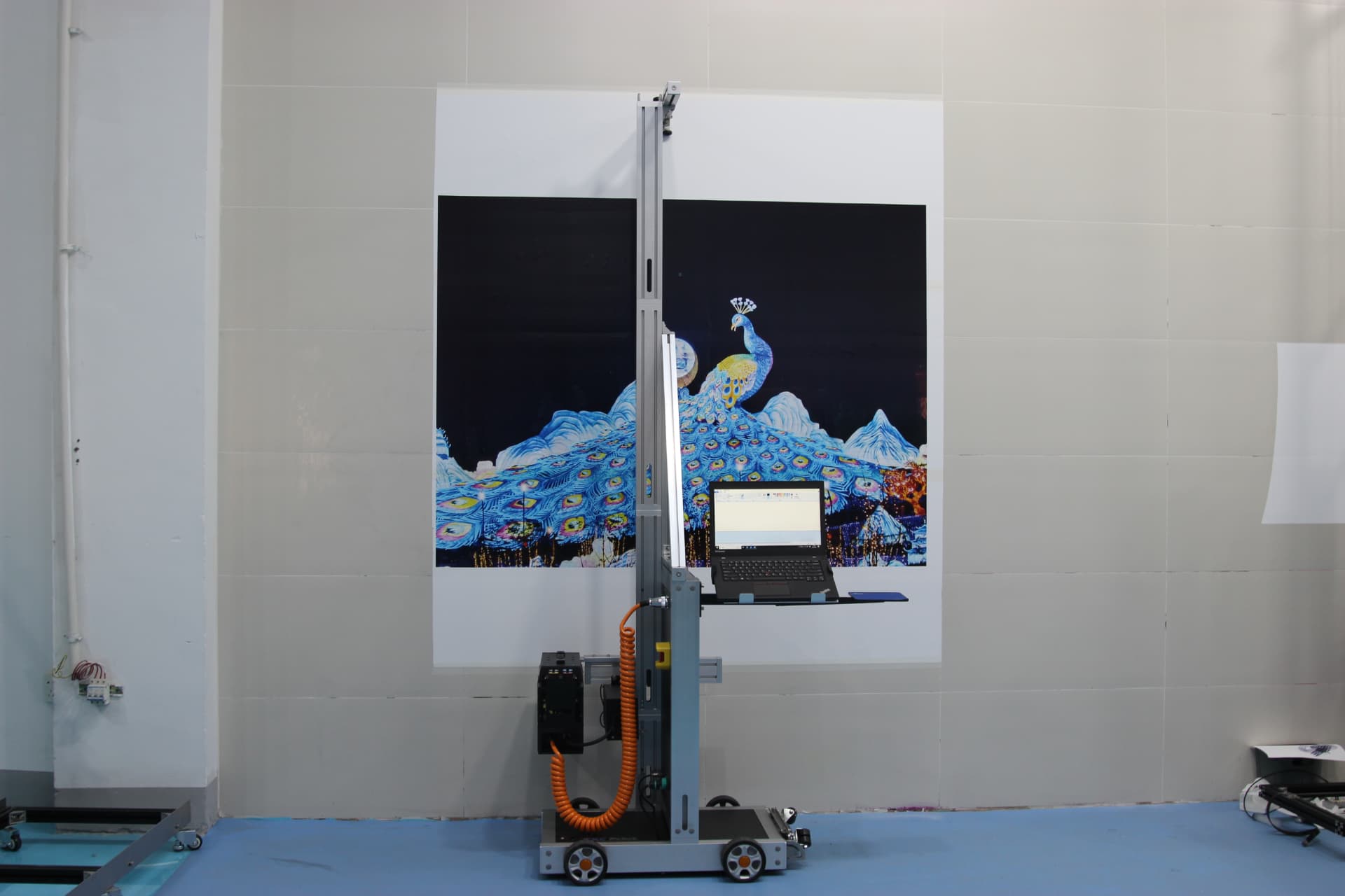 Vertiq Vertiq Nova uv wall & floor printer — close-up detail view 1